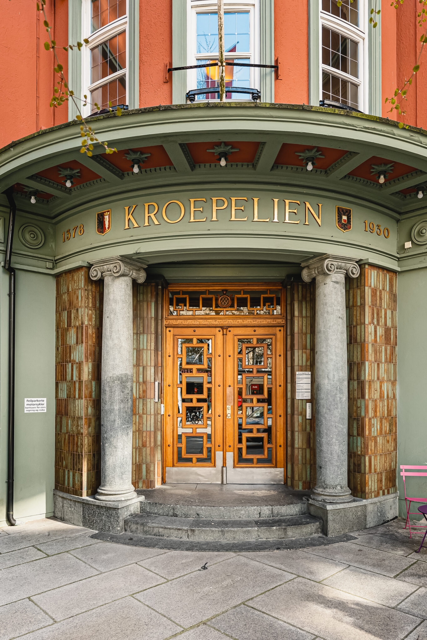 01 Kroepelin Gaarden inngang